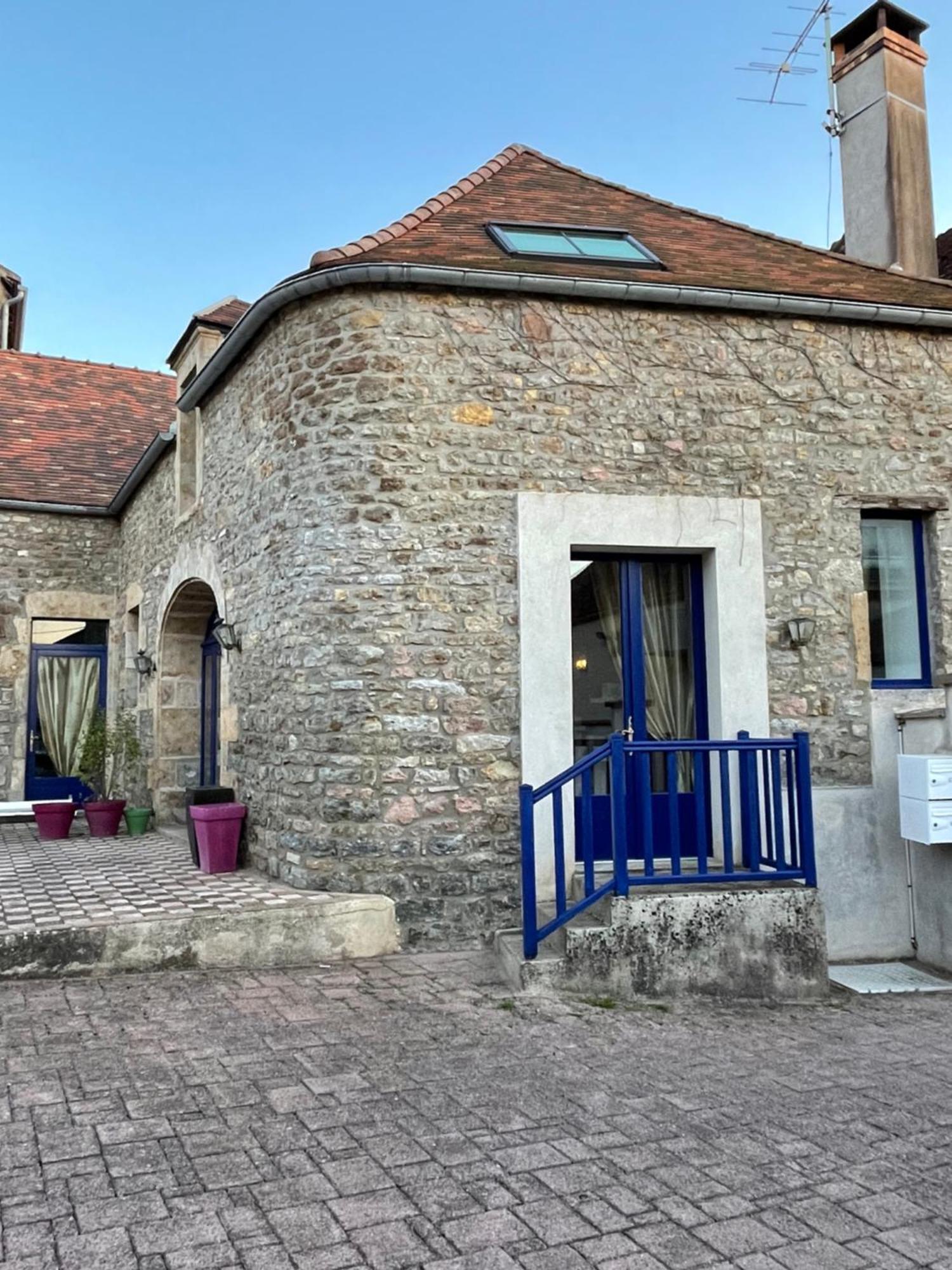 Hotel Du Commerce Semur-en-Auxois Exterior foto